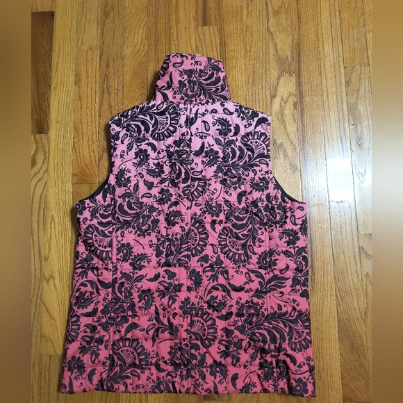 Jones New York ombre Paisley print puffer vest, women's medium, pink/black - Picture 6 of 10